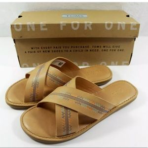 Toms Viv Honey Leather Embossed Sandal